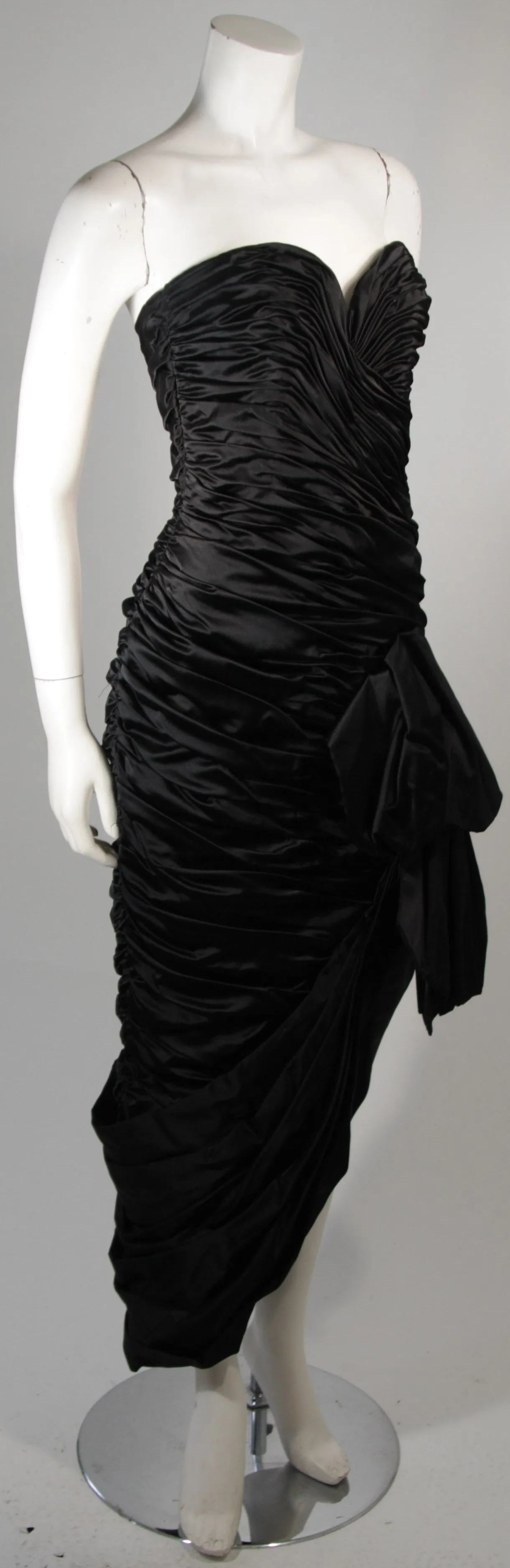VICKY TIEL Black Silk Gown with Gathers and Large Bow Size 38