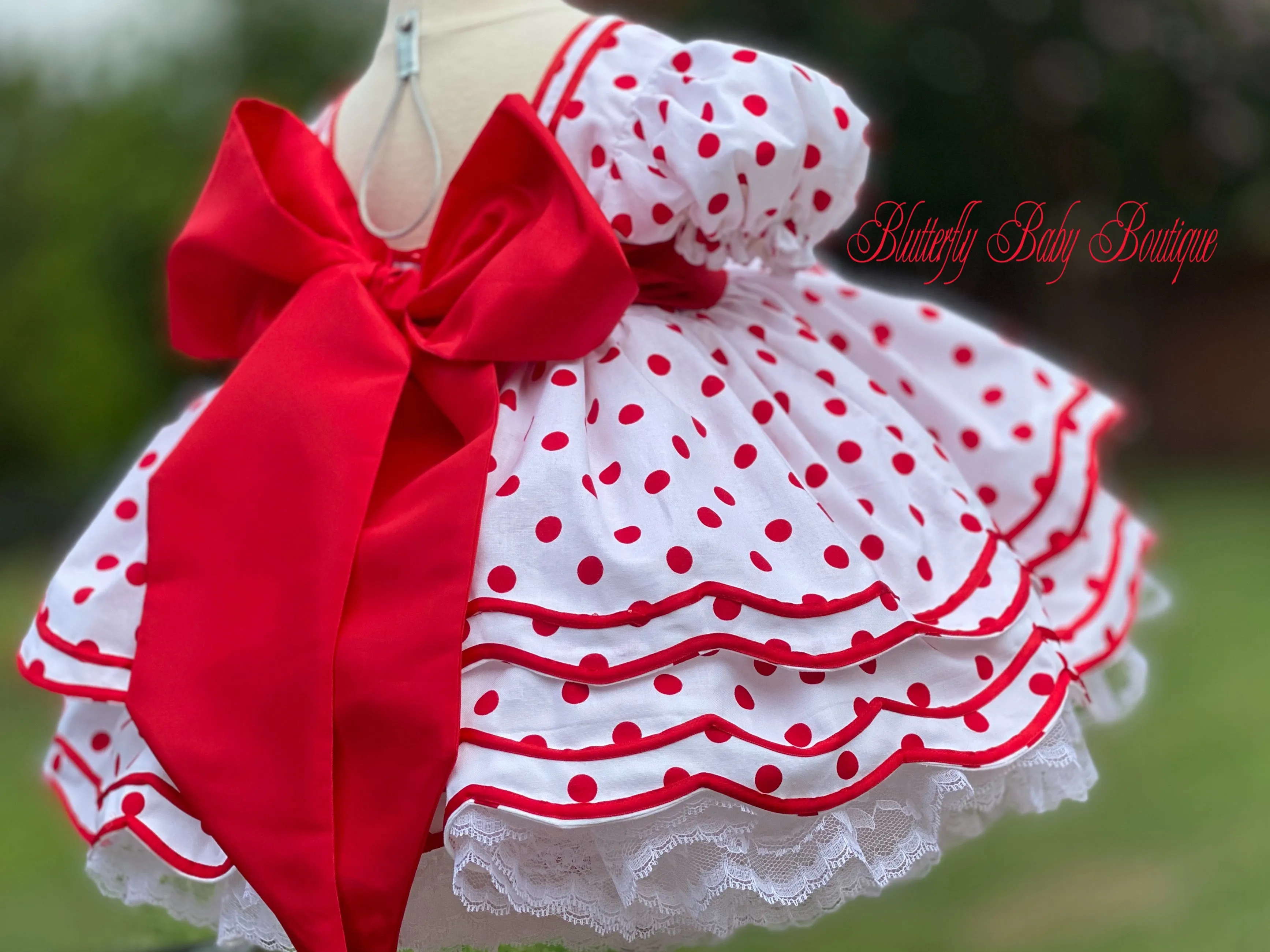 Vintage CharaCouture Rental~ Take a bow