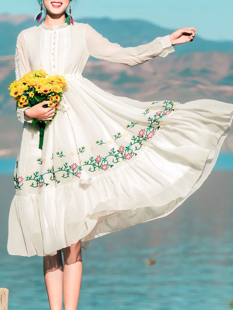 White Lace Collar Floral Embroidered Romantic 1950S Dress