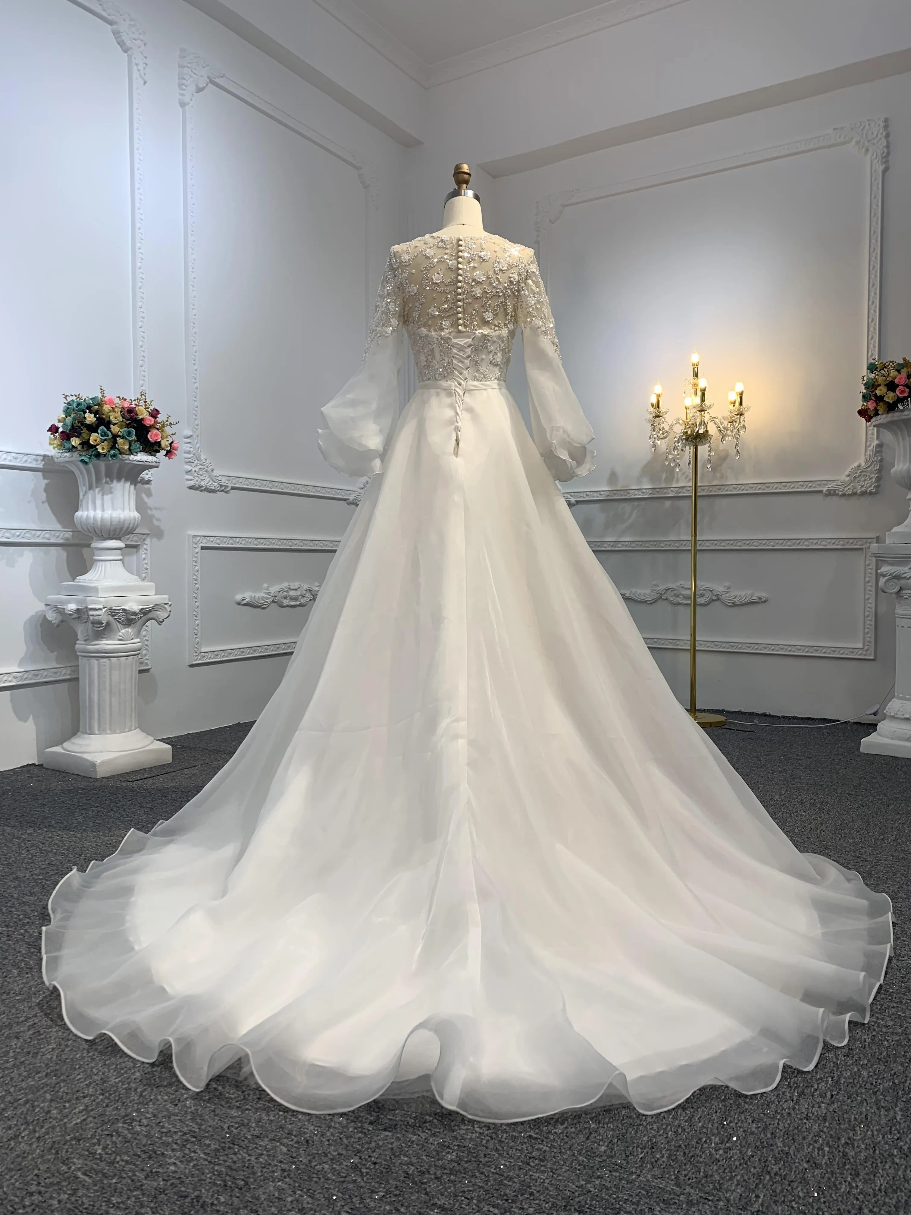 Z021-The Organza V-Neckline Long Tail A-Line Gown
