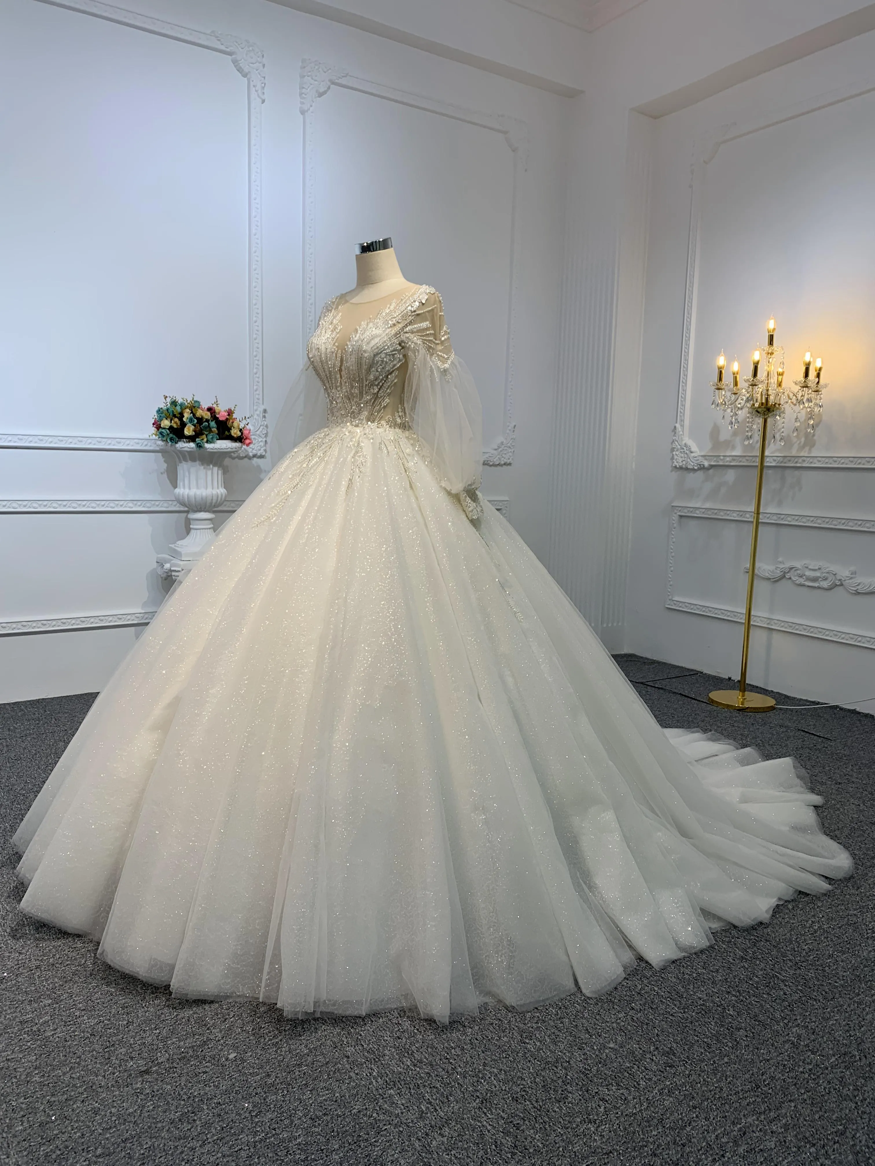 Z032-BYG OWN DESIGN WITH BEAUTIFUL BEADING AND V-NECKLINE BALL GOWN