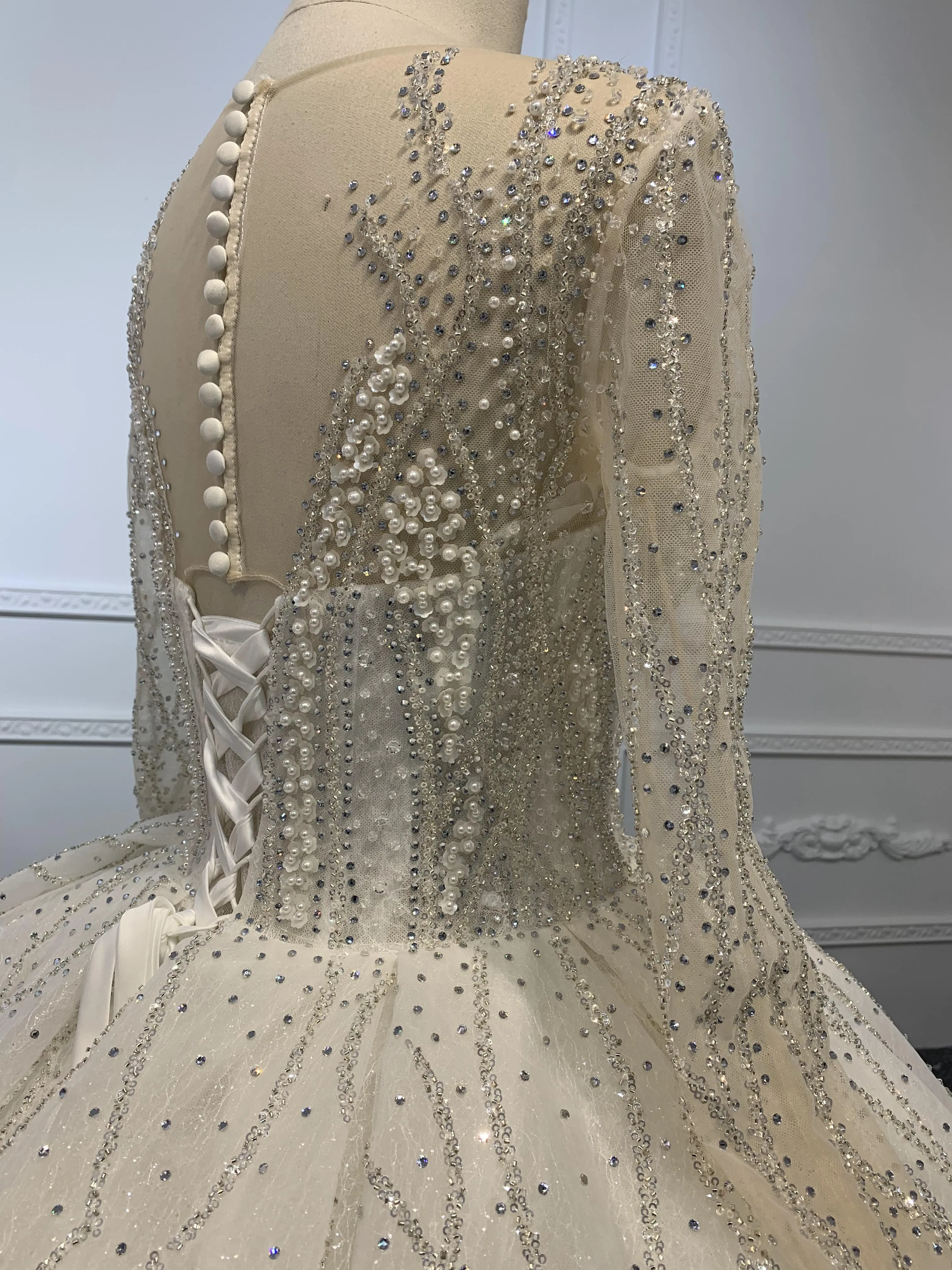 Z039-BYG OWN DESIGN WITH SPEICAL NECKLINE AND LUXURIOUS BEADING LACE BALL GOWN